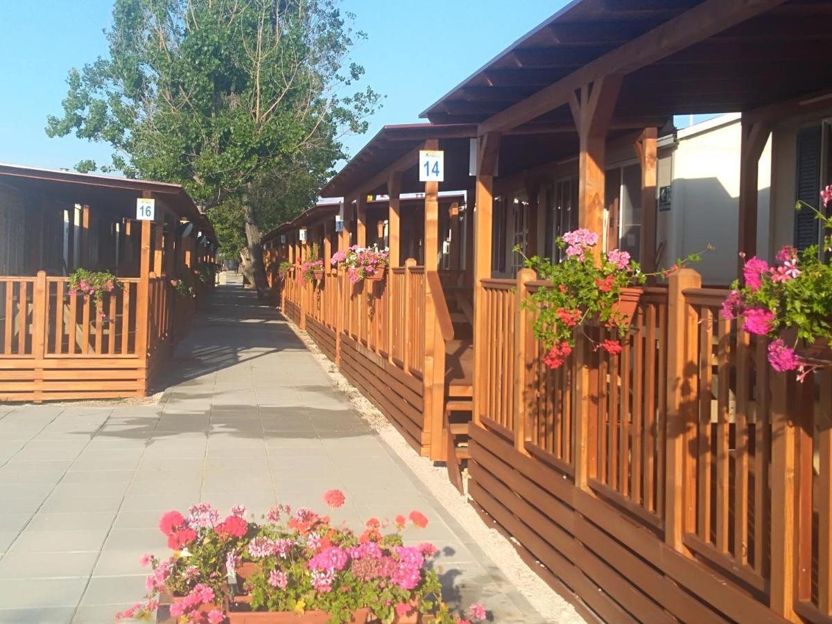 Villaggio Degli Angeli Scerne Pineto Exterior photo