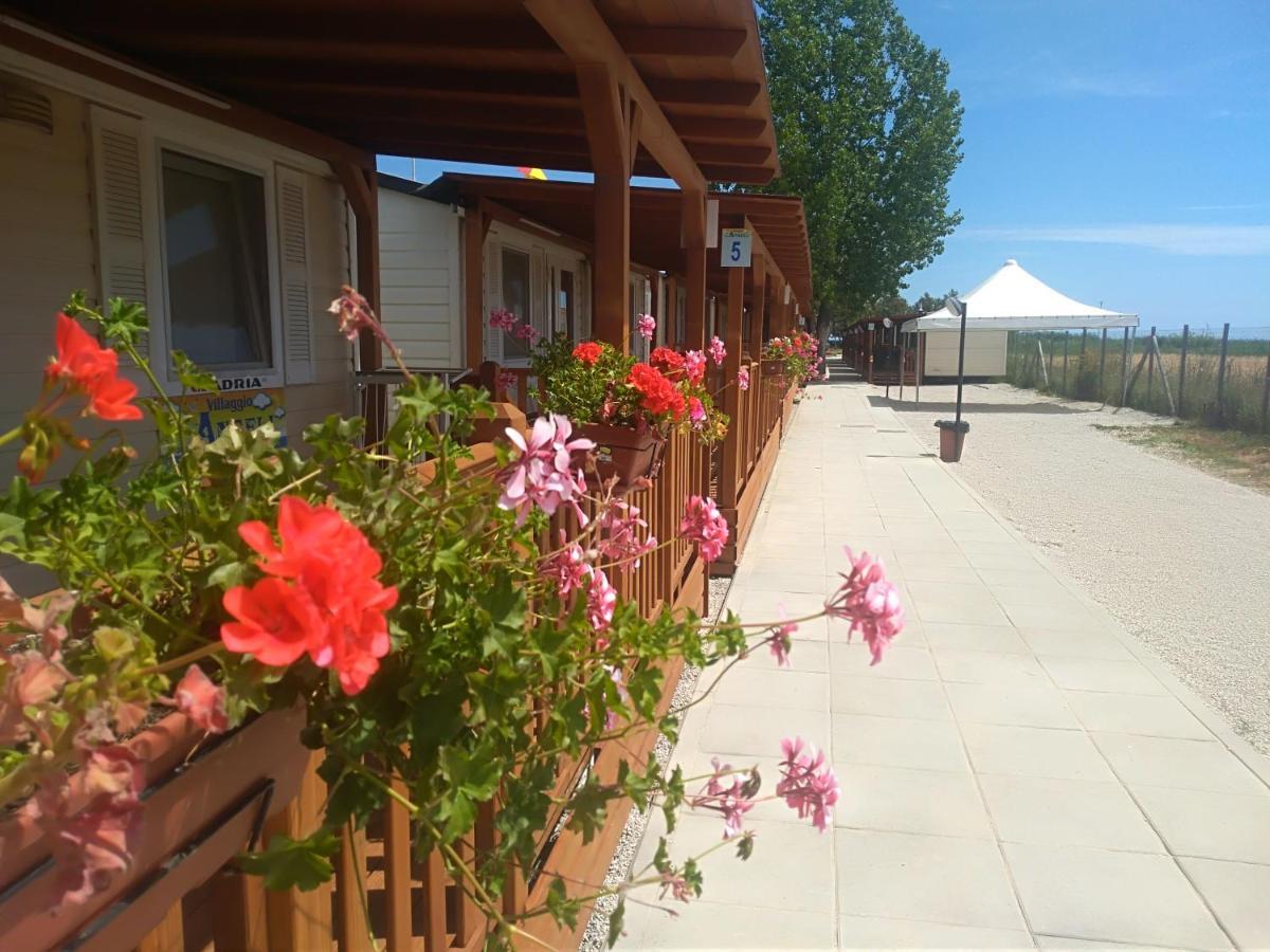 Villaggio Degli Angeli Scerne Pineto Exterior photo
