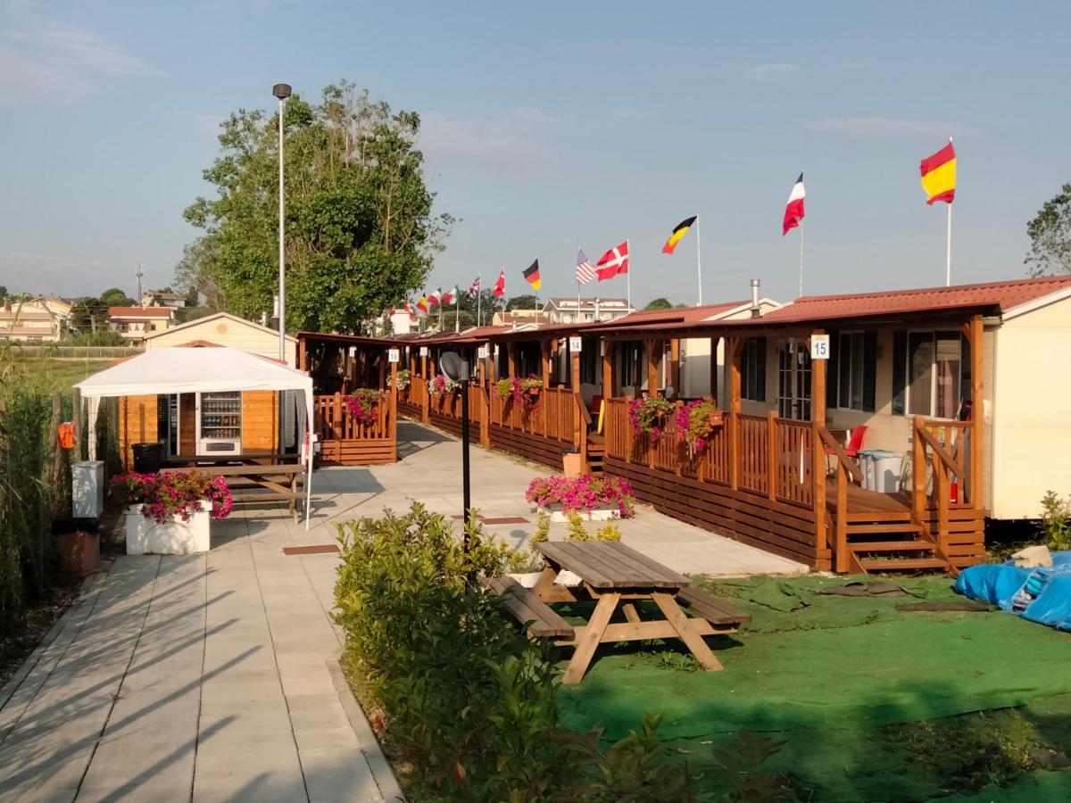 Villaggio Degli Angeli Scerne Pineto Exterior photo